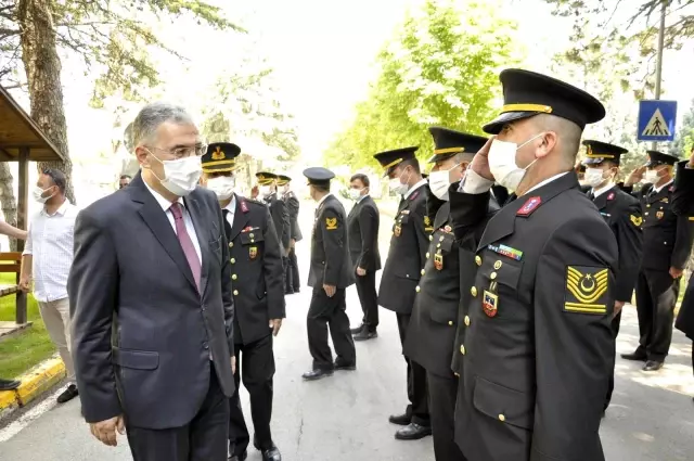 Vali Ayyıldız, Jandarma personelleri ile bayramlaştı