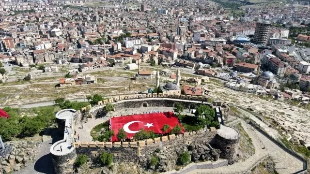 Vali Becel, Nevşehir'in il oluşunun 67. yılını kutladı