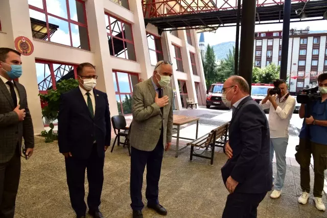 Başkanvekili Güzgülü, nöbetçi birimlerle bayramlaştı