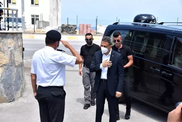 Vali Karaömeroğlu: 'Karadeniz Bölgesi'nde en fazla vaka artışı olan 3 ilden biri olmaya doğru gidiyoruz'