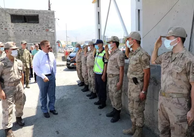 Vali Sarıibrahim Kurban Bayramı ziyaretlerinde bulundu