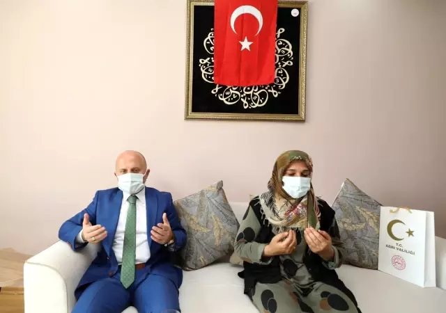 Vali Varol'dan şehit ailesine bayram ziyareti