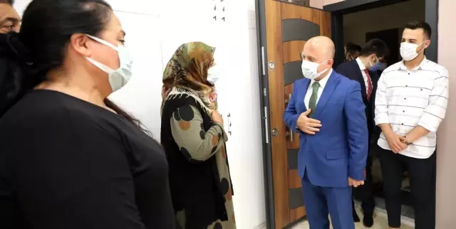 Vali Varol'dan şehit ailesine bayram ziyareti