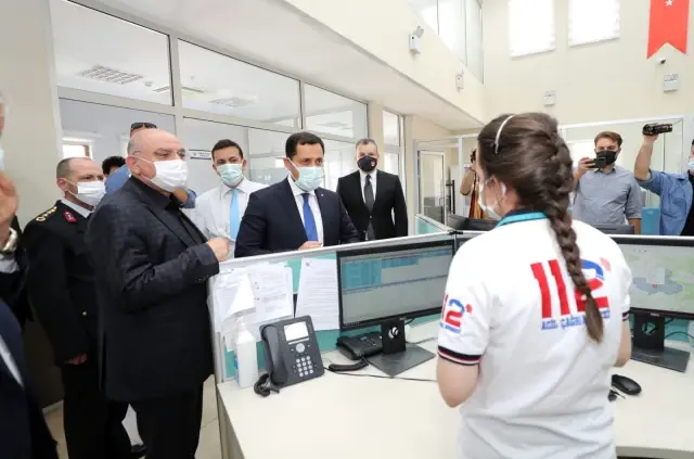 Valimiz Mustafa Masatlı Kurban Bayramını Halkımıza Hizmet Ederek Karşılayan Kamu Görevlilerini Ziyaret Etti Valimiz Mustafa Masatlı Kurban Bayramını Halkımıza Hizmet Ederek Karşılayan Kamu Görevlilerini Ziyaret Etti