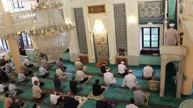 Vatandaşlar, Kurban Bayramı namazında camileri doldurdu Vatandaşlar, Kurban Bayramı namazında camileri doldurdu
