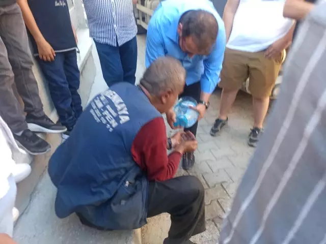 Yanan ekmek teknesini kurtarmak isteyen adam son anda kurtarıldı