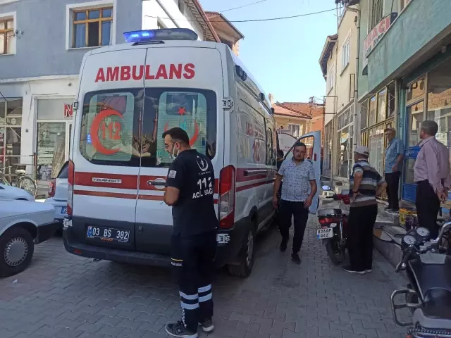 Yanan ekmek teknesini kurtarmak isteyen adam son anda kurtarıldı