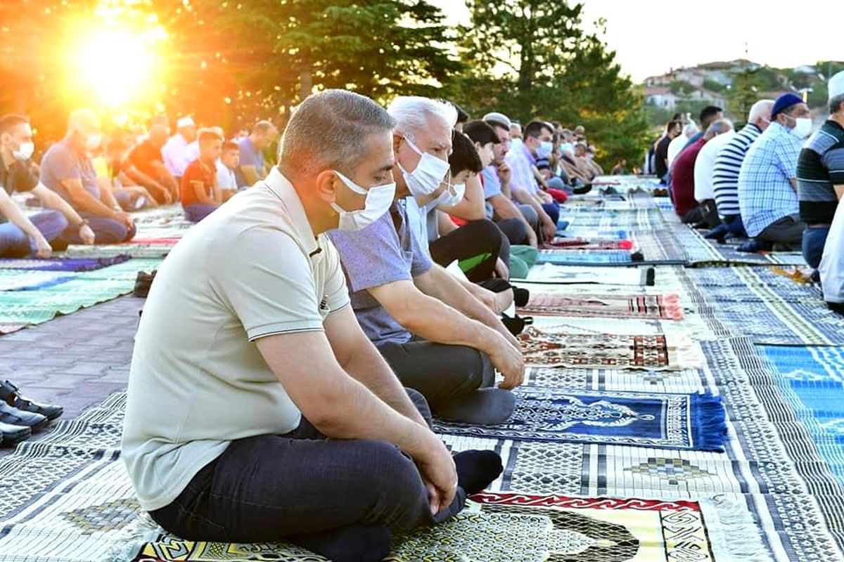 Yeşilyurt'ta da bayram namazı heyecanı yaşandı