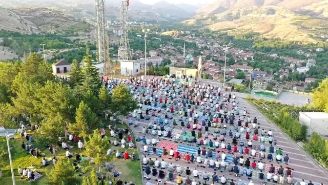 Yeşilyurt'ta da bayram namazı heyecanı yaşandı