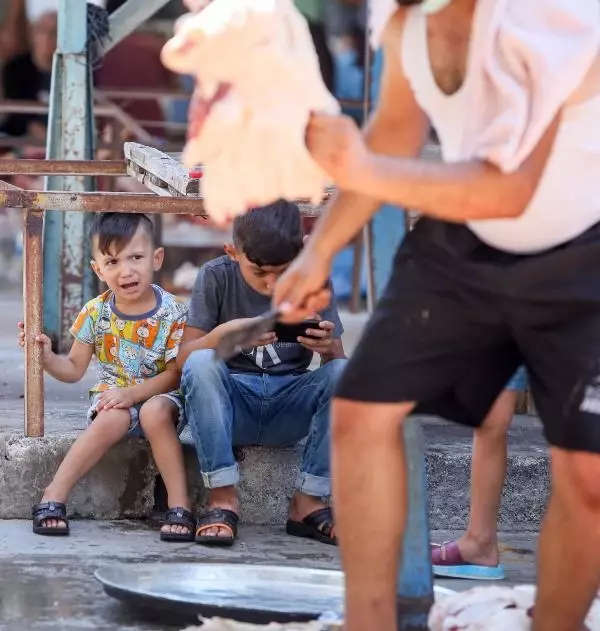 Son dakika haber! Yetişkinler kurban kesti, çocuklar izledi