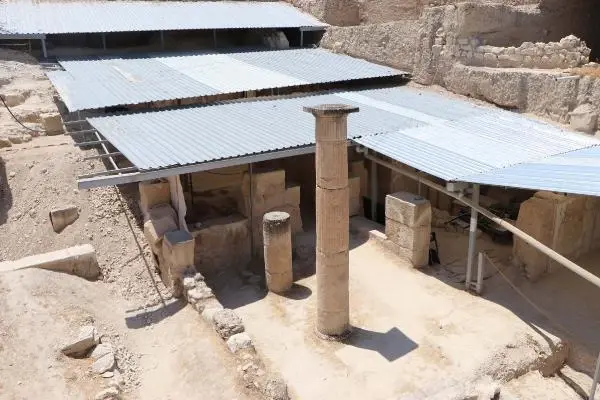 ZEUGMA'DA KAYA ODALARI GÜN YÜZÜNE ÇIKARILDI