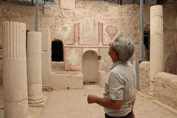 ZEUGMA'DA KAYA ODALARI GÜN YÜZÜNE ÇIKARILDI
