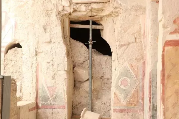 ZEUGMA'DA KAYA ODALARI GÜN YÜZÜNE ÇIKARILDI