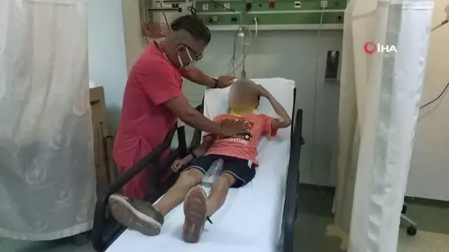 Son dakika! 11 yaşındaki çocuk gizlice anahtarını aldığı araçla kaza yapıp yaralandı Son dakika! 11 yaşındaki çocuk gizlice anahtarını aldığı araçla kaza yapıp yaralandı