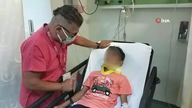 Son dakika! 11 yaşındaki çocuk gizlice anahtarını aldığı araçla kaza yapıp yaralandı