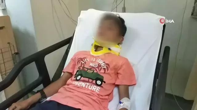 Son dakika! 11 yaşındaki çocuk gizlice anahtarını aldığı araçla kaza yapıp yaralandı