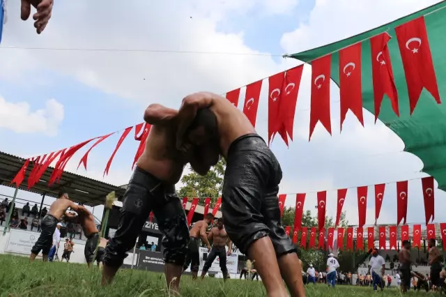 Son Dakika | 114. Geleneksel Tarihi Yalova Fevziye Yağlı Güreşleri'nin başpehlivanı İsmail Koç oldu Son Dakika | 114. Geleneksel Tarihi Yalova Fevziye Yağlı Güreşleri'nin başpehlivanı İsmail Koç oldu