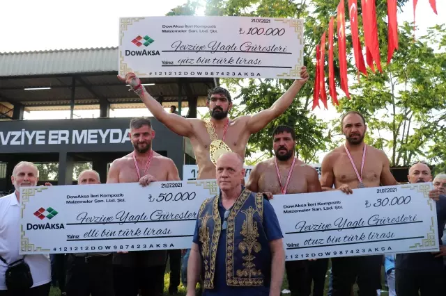 Son Dakika | 114. Geleneksel Tarihi Yalova Fevziye Yağlı Güreşleri'nin başpehlivanı İsmail Koç oldu