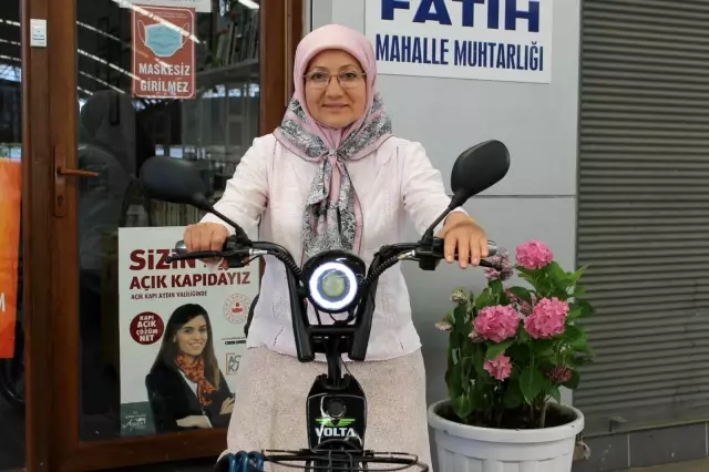 15 yıl önce haber sunuyordu, şimdi mahallesine derman oluyor