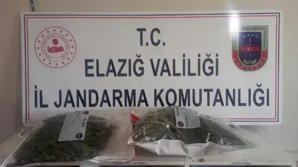 2 kilo esrarla yakalandı 2 kilo esrarla yakalandı