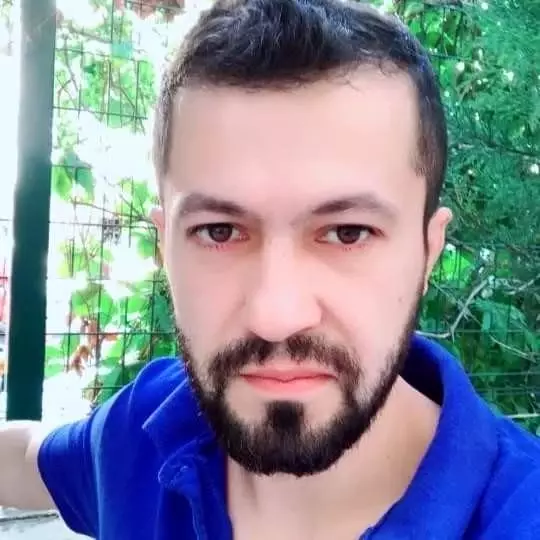 Komşuları kanlar içinde buldu! Annesini boğazını keserek öldürmüş Komşuları kanlar içinde buldu! Annesini boğazını keserek öldürmüş