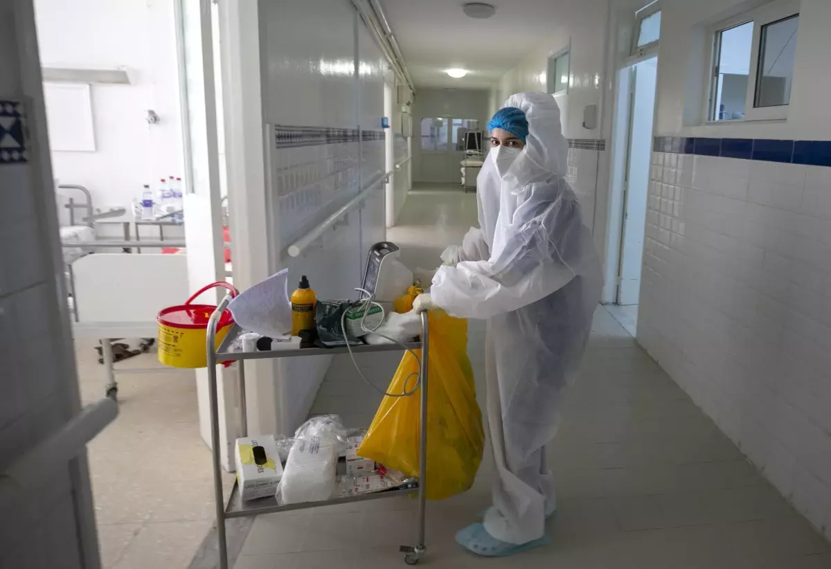 Son dakika haberleri: AA ekibi, Tunus'ta Kovid-19 hastalarının tedavi gördüğü hastaneyi görüntüledi