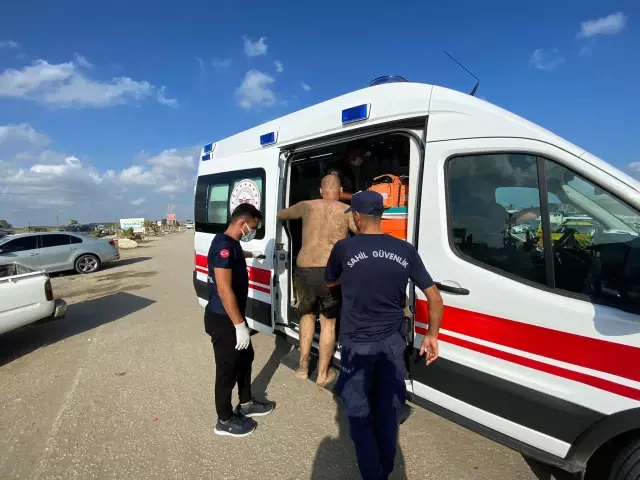 Adana'da denize giren 5 kişiden biri boğuldu Adana'da denize giren 5 kişiden biri boğuldu