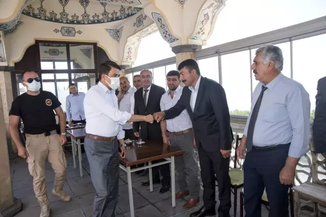 Ahlat'ta bayramlaşma töreni