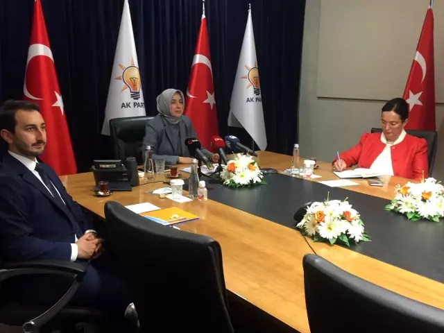 AK Parti heyeti siyasi partilerle bayramlaştı