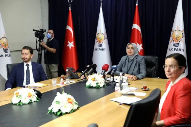 AK Parti heyeti siyasi partilerle bayramlaştı