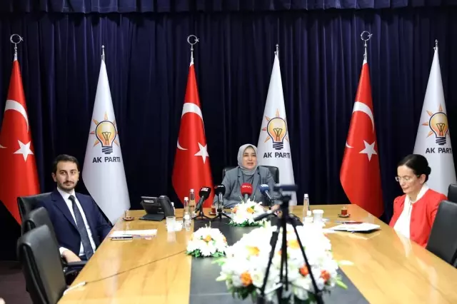 AK Parti heyeti siyasi partilerle bayramlaştı