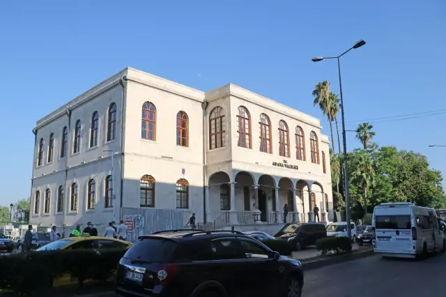 AK Parti'li Ömer Çelik'ten, Adana'da ziyaret ve inceleme