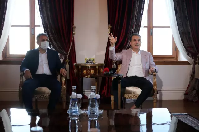 AK Parti'li Ömer Çelik'ten, Adana'da ziyaret ve inceleme