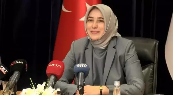 Videokonferans yöntemiyle bayramlaşan AK Parti ve CHP'den vatandaşa ortak çağrı: Aşı olun Videokonferans yöntemiyle bayramlaşan AK Parti ve CHP'den vatandaşa ortak çağrı: Aşı olun