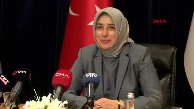 AK Parti ve CHP'nin bayramlaşmasında aşı çağrısı AK Parti ve CHP'nin bayramlaşmasında aşı çağrısı