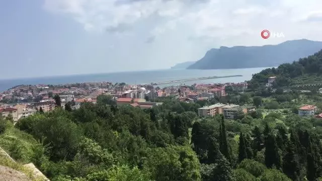 Amasra tatilci akınına uğradı Amasra tatilci akınına uğradı