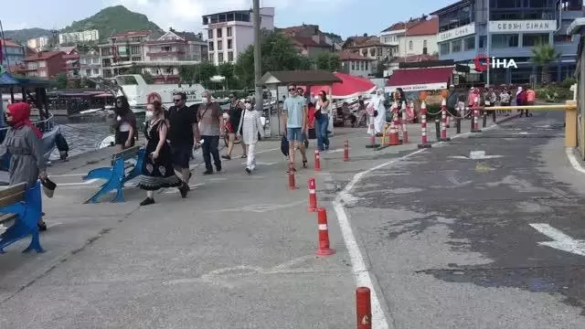 Amasra tatilci akınına uğradı