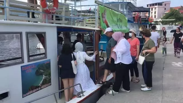 Amasra tatilci akınına uğradı