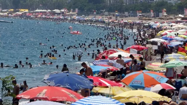 Sahillerde yerli turist yoğunluğu