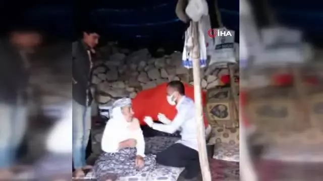 Aşı ekipleri dağ taş dinlemiyor