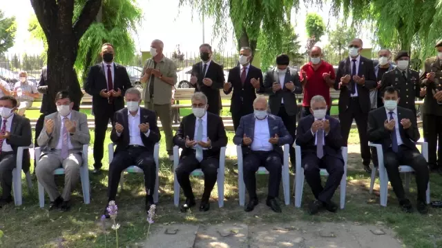 Bakan Akar Kayseri Protokolü ile şehitlik ziyaretlerine katıldı