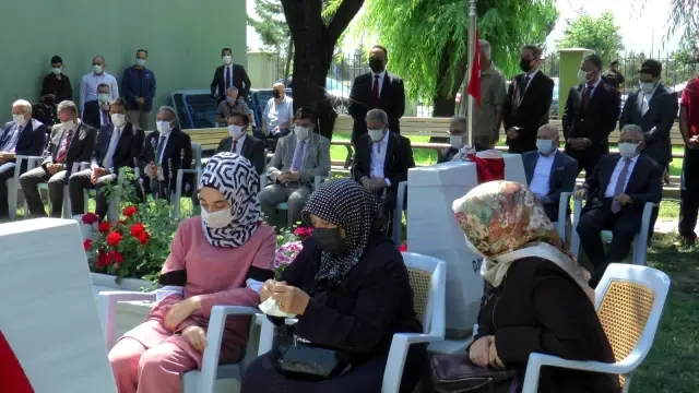 Bakan Akar Kayseri Protokolü ile şehitlik ziyaretlerine katıldı