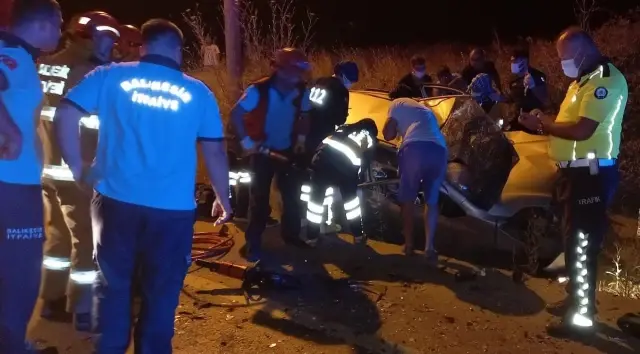 Balıkesir'de iki otomobil çarpıştı: 5 yaralı