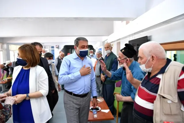 Balıkesir Valisinden bayram ziyaretleri