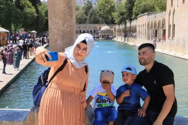 BALIKLIGÖL'E ZİYARETÇİ AKINI