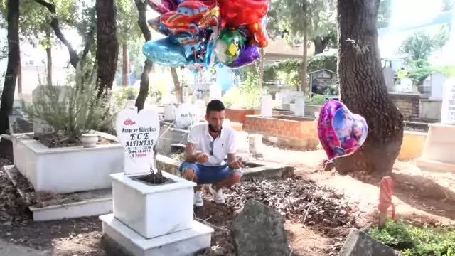 Son Dakika | Baloncunun çocuk mezarlarına balon bağlaması sosyal medyada ilgili gördü
