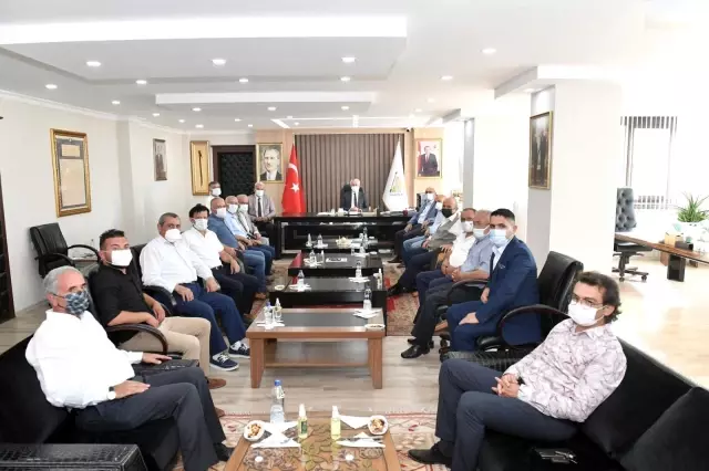 Fedakarca hizmet ediyorsunuz