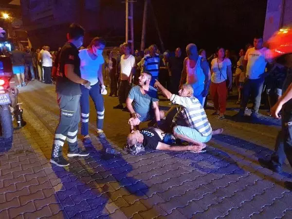ADANA-BAYRAMDA HUSUMETLİ OLDUĞU AMCASI VE KUZENİNİ AV TÜFEĞİYLE VURDU: 2 YARALI