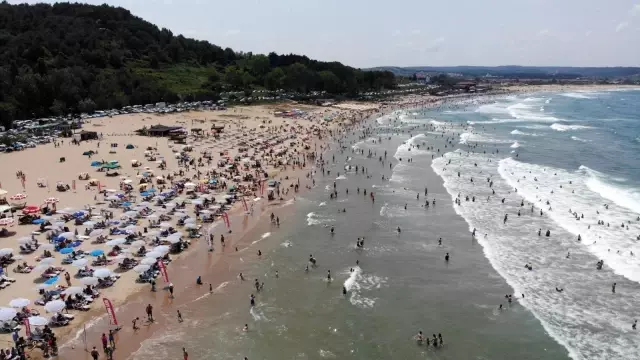 Bayramı İstanbul'da geçirenler Şile'ye akın etti