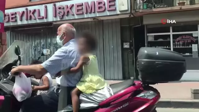 Beyoğlu'nda iki çocukla tehlikeli motor yolculuğu